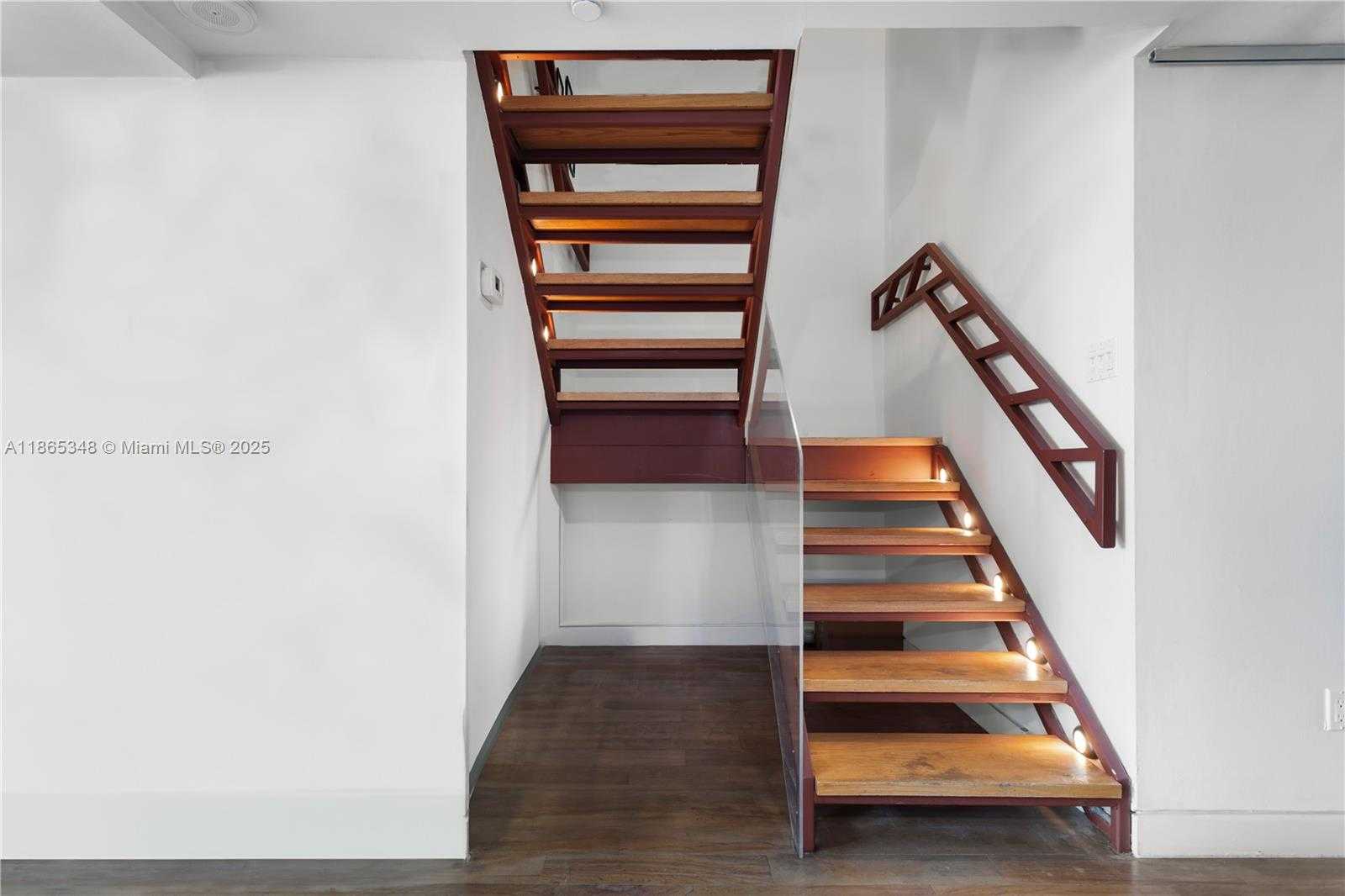 Small Image of 801 NORTH VENETIAN DR #504, Miami Number 14