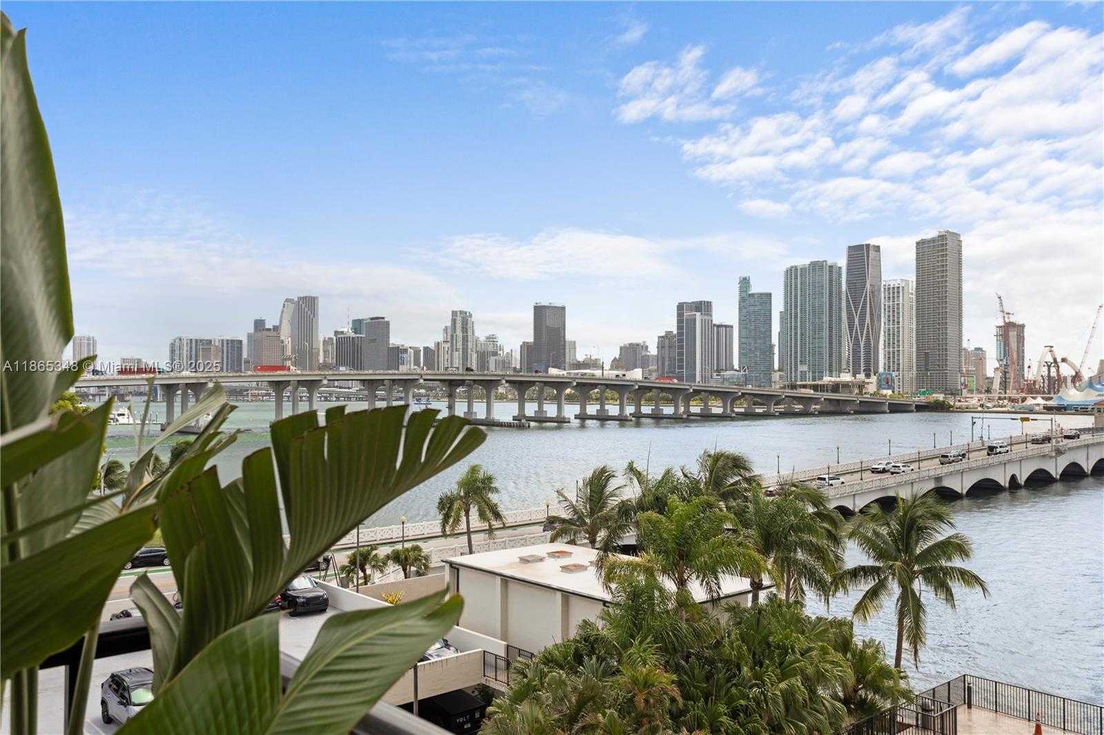 Small Image of 801 NORTH VENETIAN DR #504, Miami Number 19