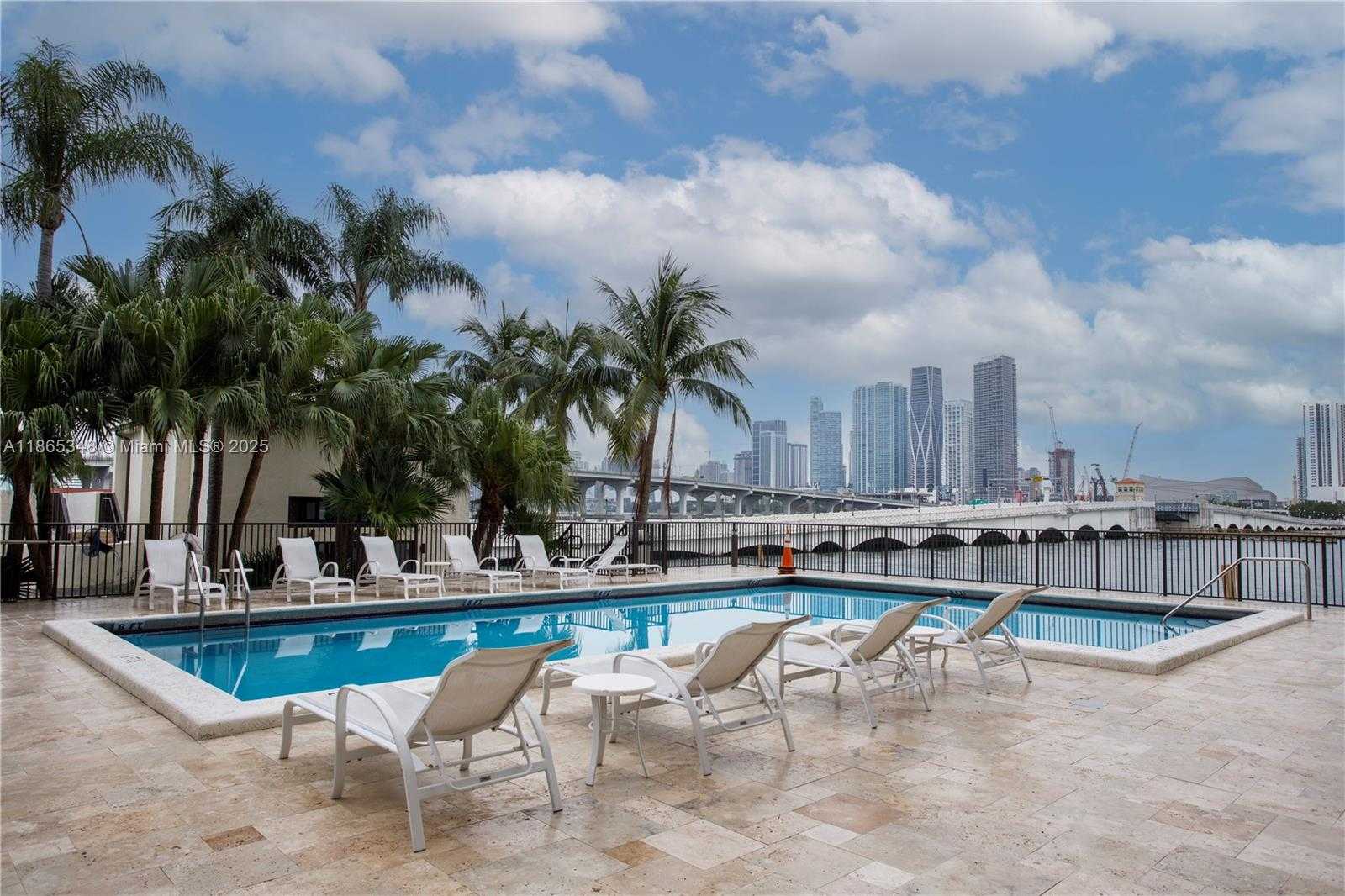 Small Image of 801 NORTH VENETIAN DR #504, Miami Number 28