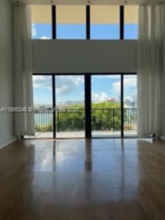Small Image of 801 NORTH VENETIAN DR #504, Miami Number 3