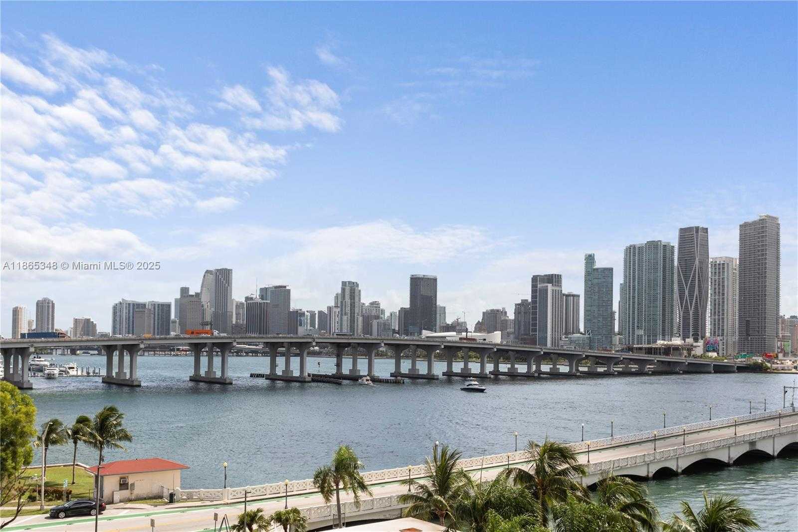 Small Image of 801 NORTH VENETIAN DR #504, Miami Number 5