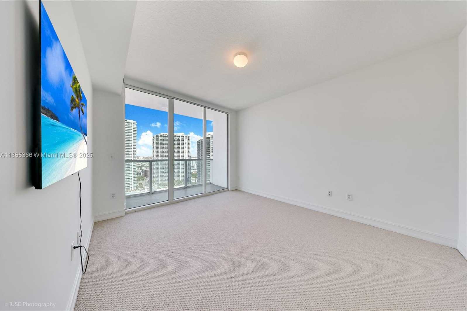 Small Image of 31 SOUTH EAST 5TH ST #3421, Miami Number 11