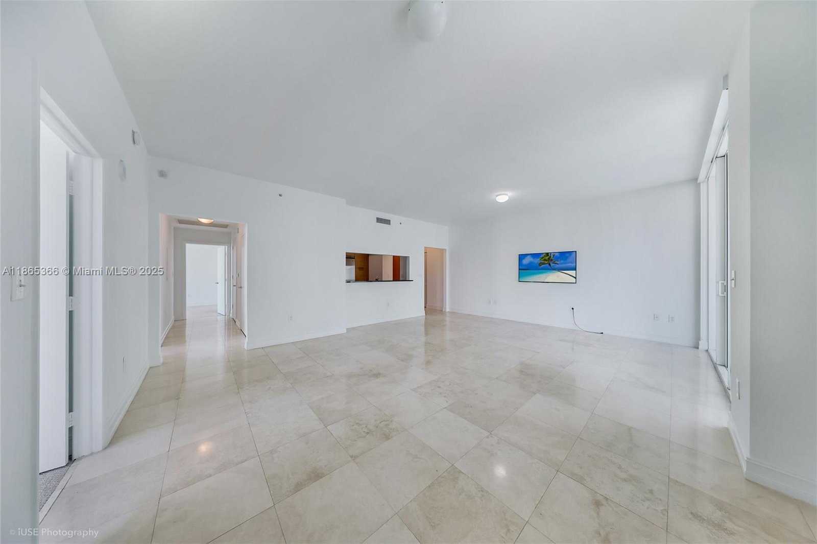 Small Image of 31 SOUTH EAST 5TH ST #3421, Miami Number 5