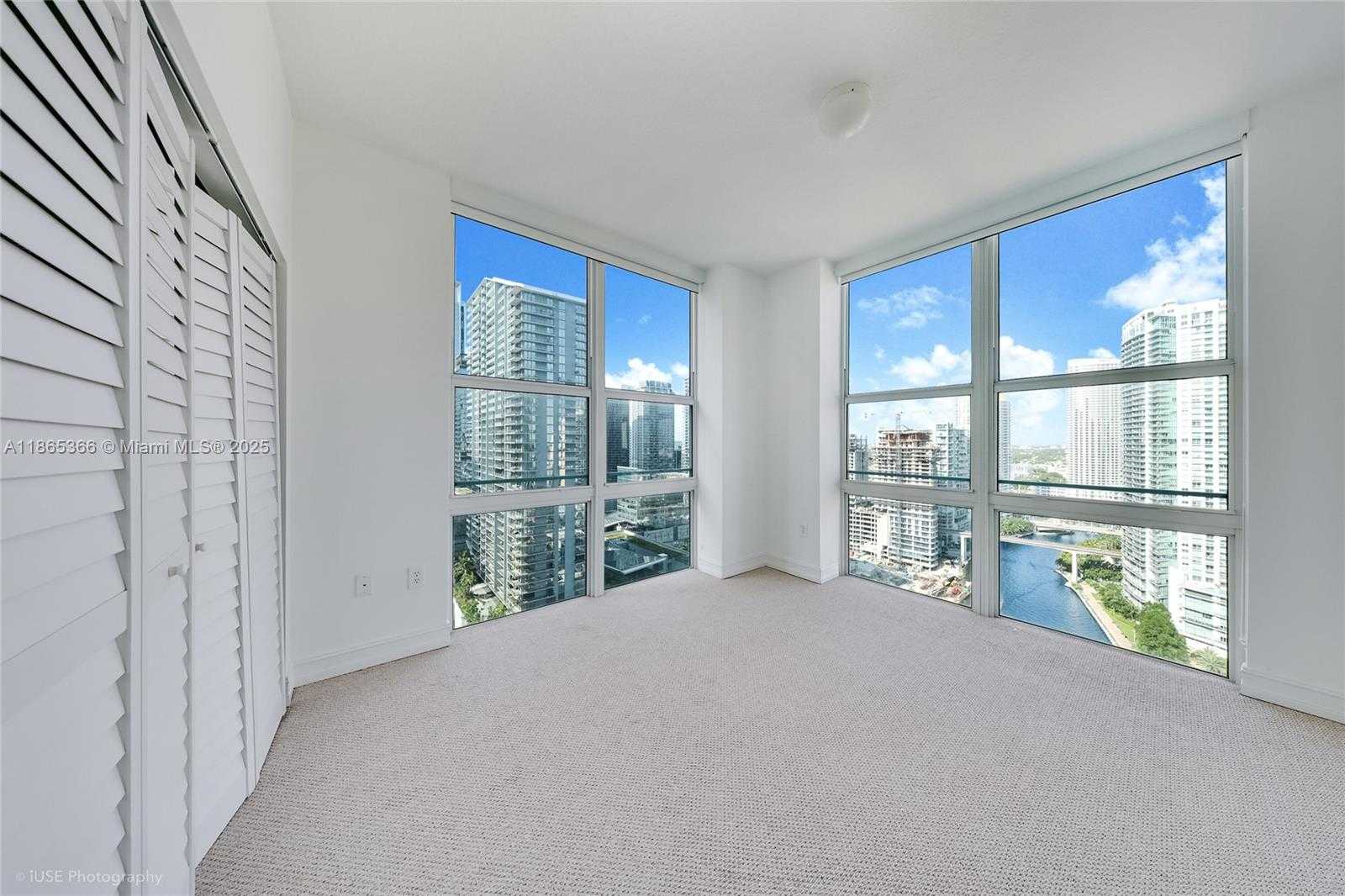 Small Image of 31 SOUTH EAST 5TH ST #3421, Miami Number 9