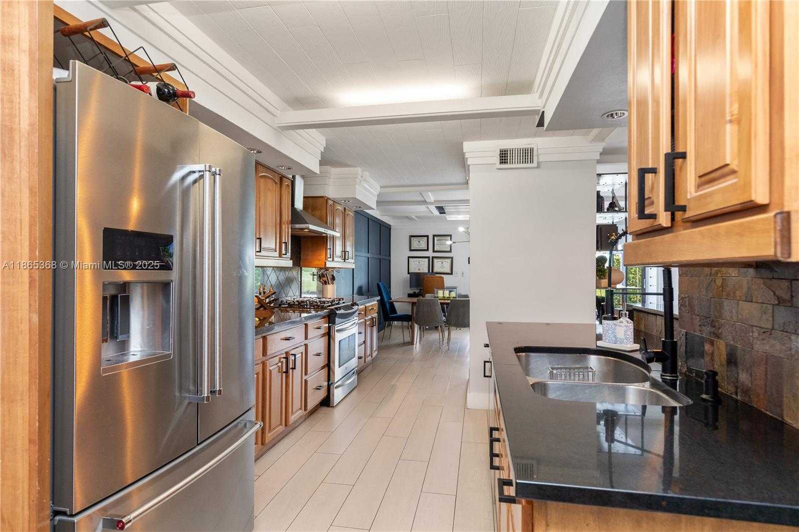 Small Image of 7225 COLDSTREAM DR #7225, Hialeah Number 22