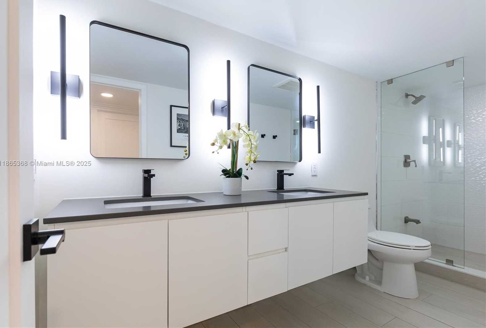 Small Image of 7225 COLDSTREAM DR #7225, Hialeah Number 32