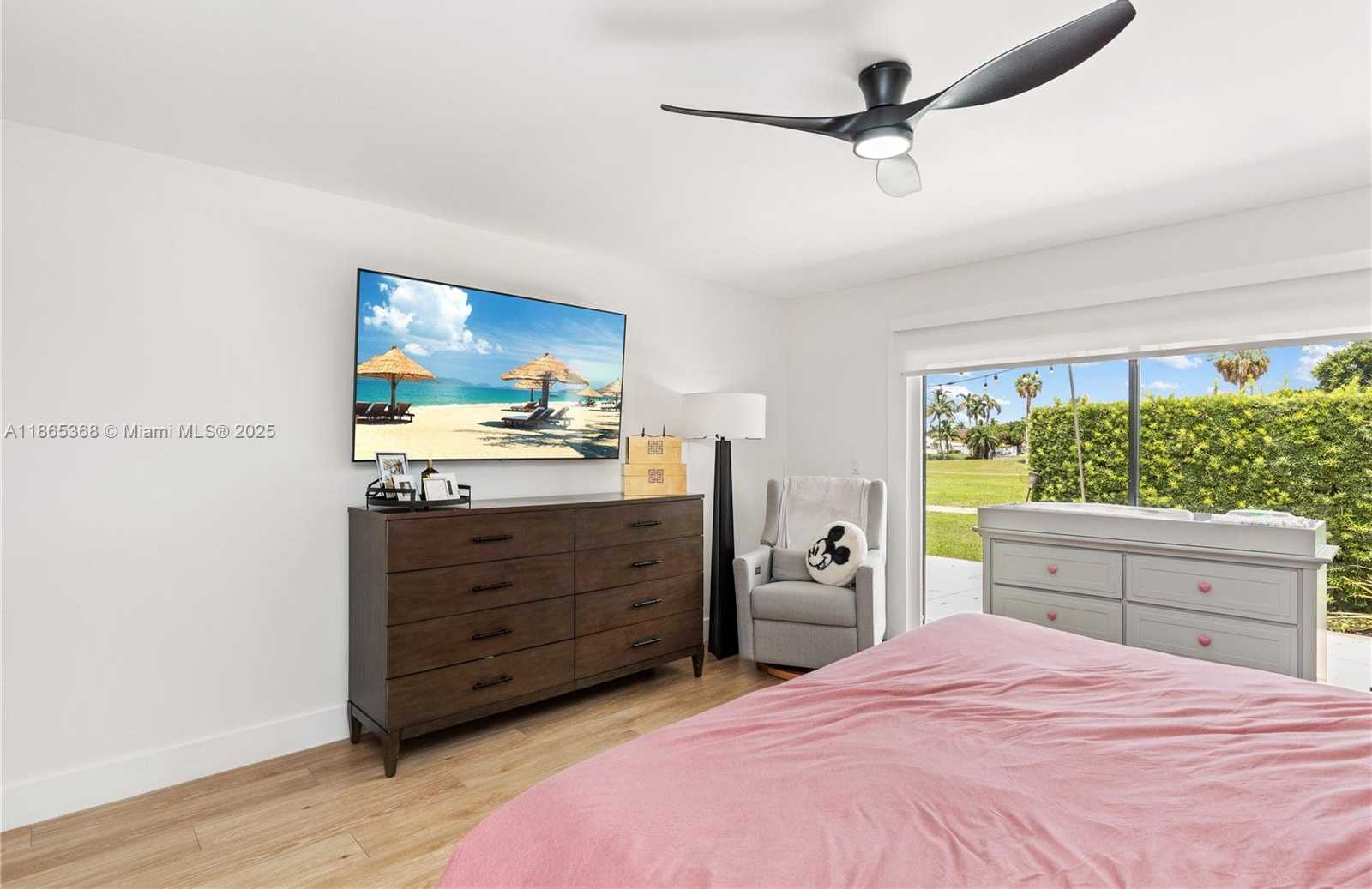 Small Image of 7225 COLDSTREAM DR #7225, Hialeah Number 36