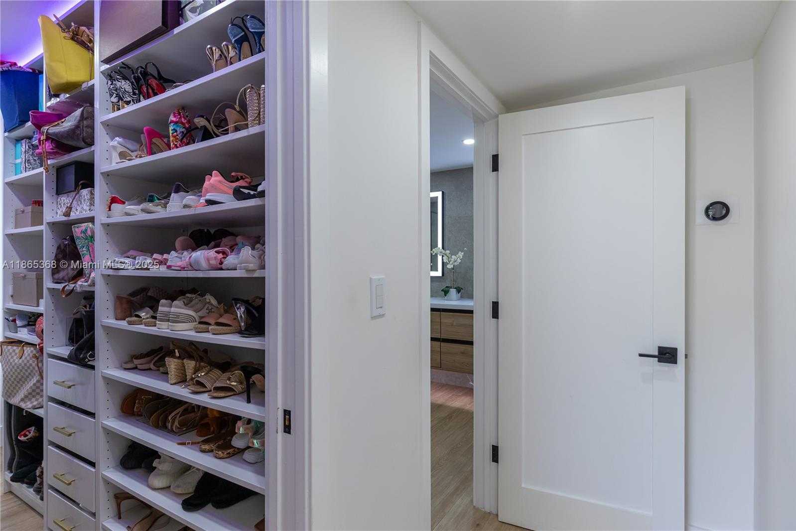 Small Image of 7225 COLDSTREAM DR #7225, Hialeah Number 39
