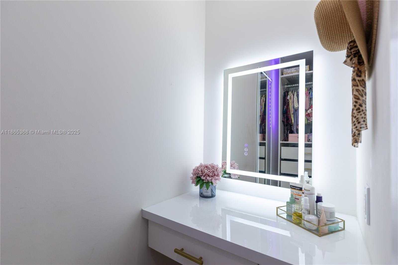 Small Image of 7225 COLDSTREAM DR #7225, Hialeah Number 40