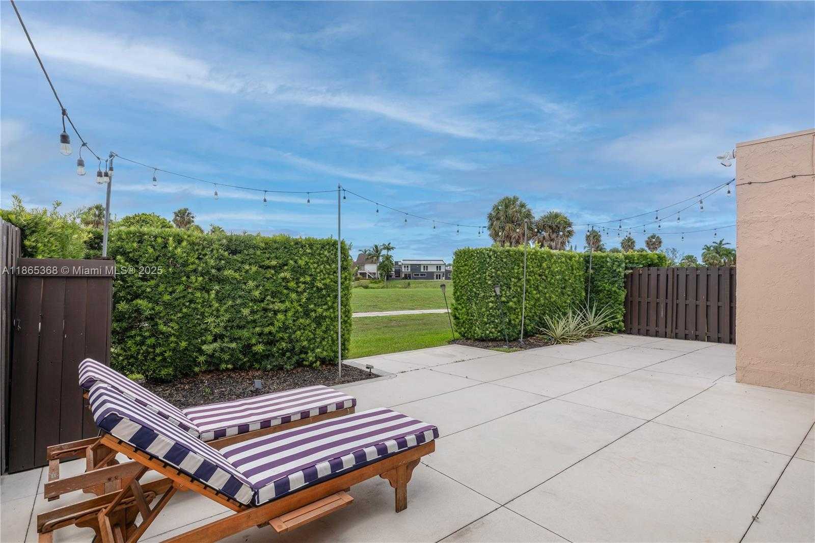Small Image of 7225 COLDSTREAM DR #7225, Hialeah Number 50