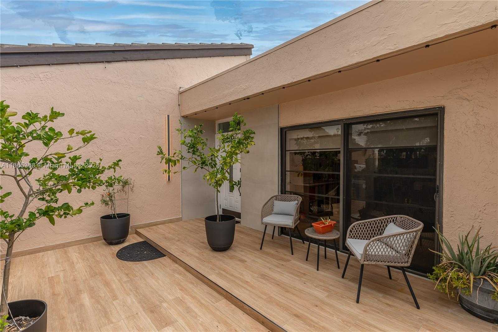 Small Image of 7225 COLDSTREAM DR #7225, Hialeah Number 7