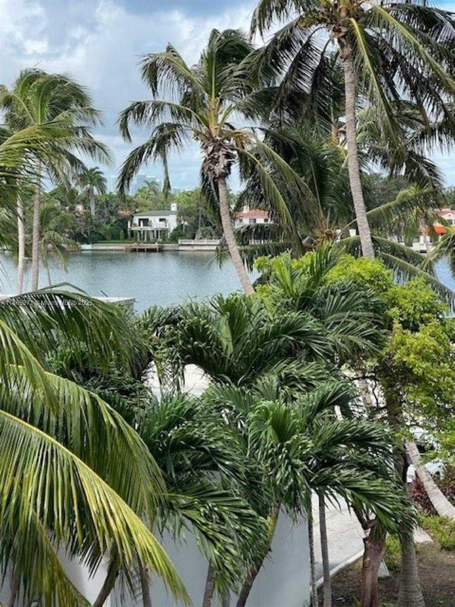 Small Image of Miami Beach Number 18