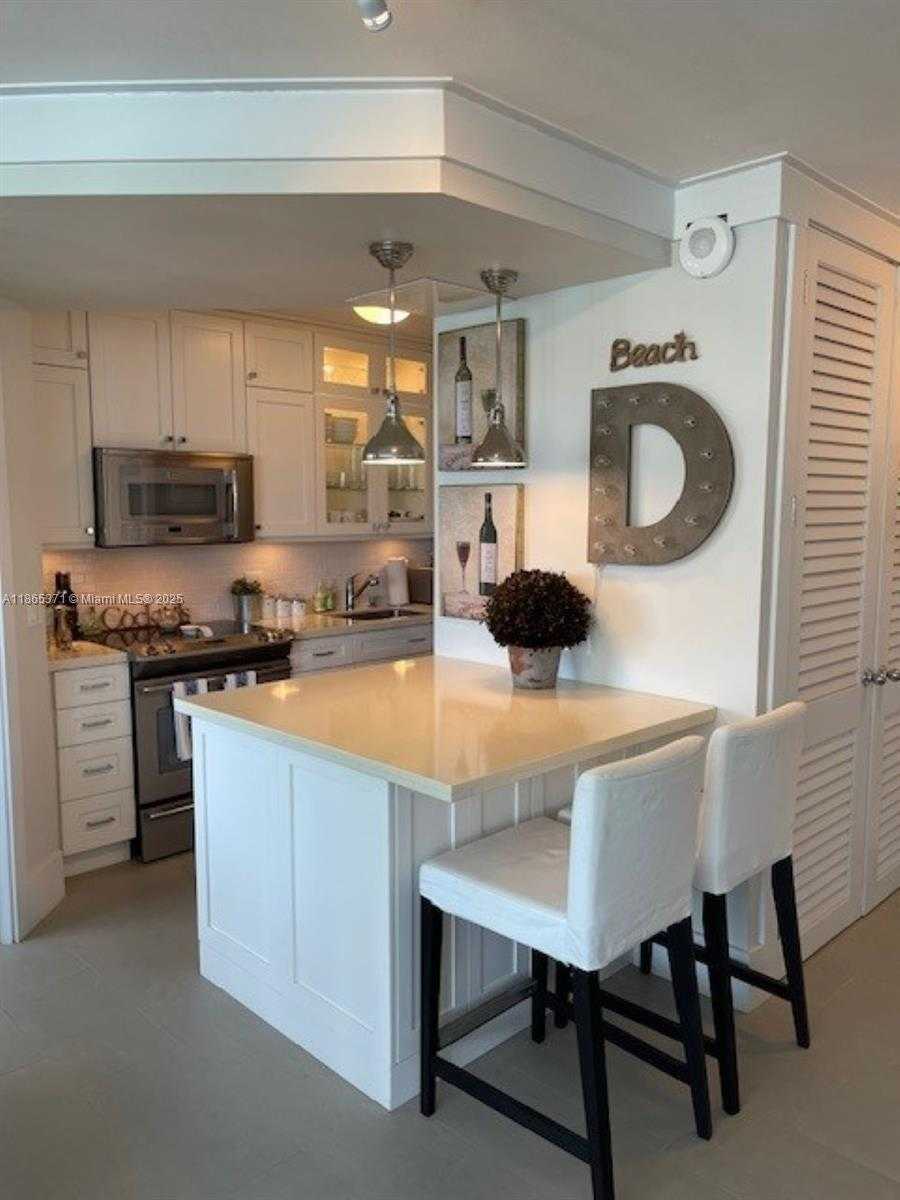 Small Image of Miami Beach Number 4