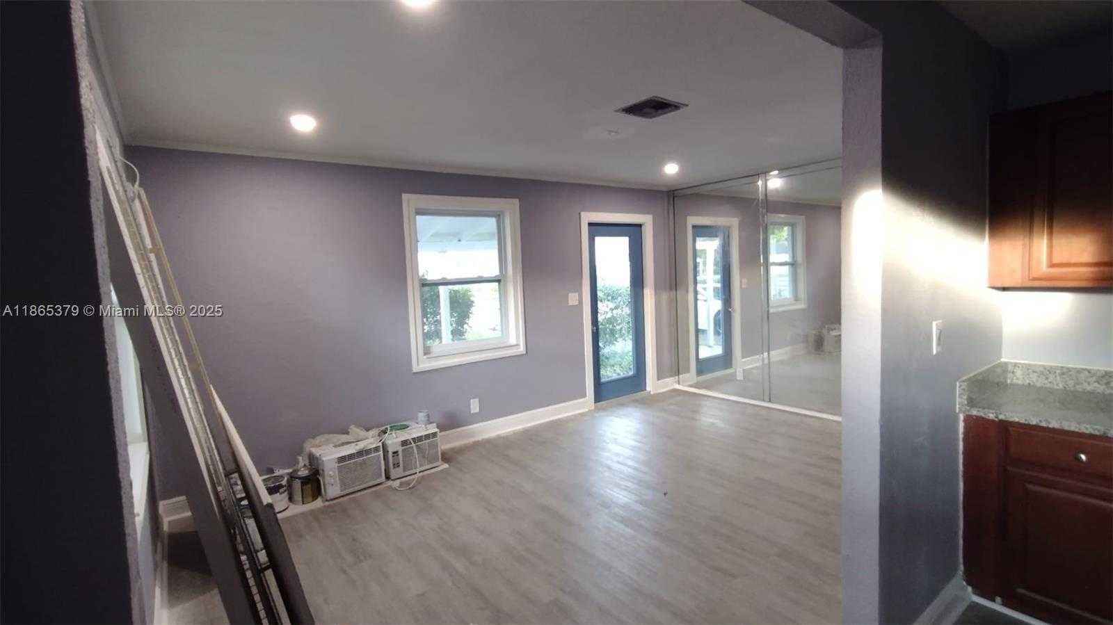 Small Image of 849 WEST 2ND ST #B, Riviera Beach Number 23
