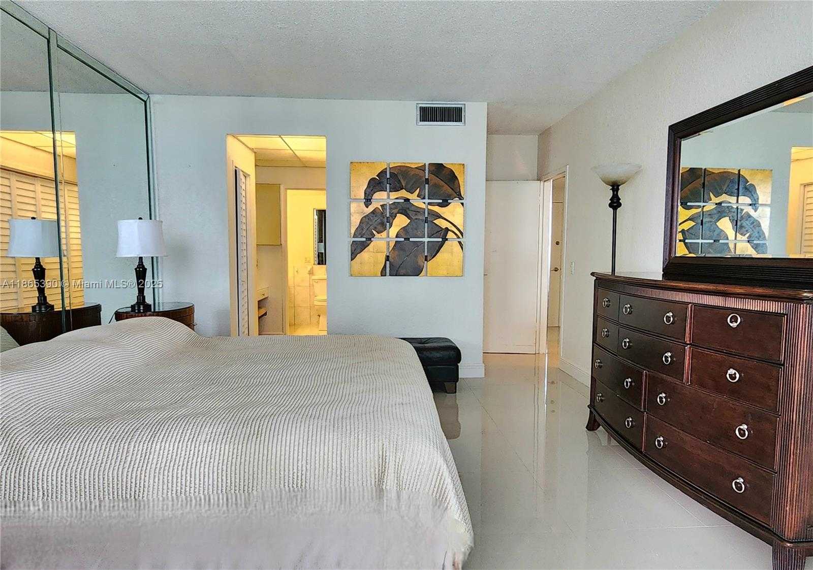 Small Image of 3505 SOUTH OCEAN DR #1217, Hollywood Number 12