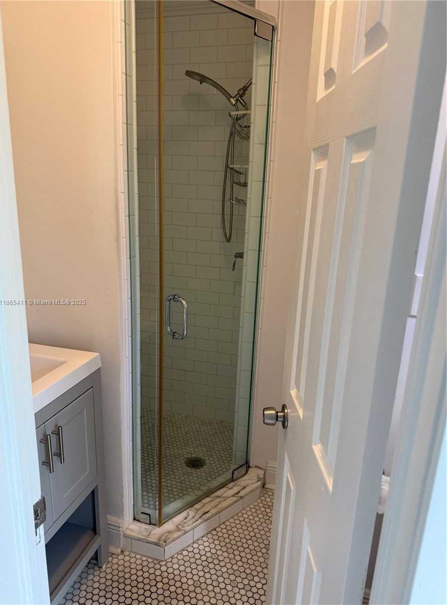 Small Image of 3618 PALMARITO ST, Coral Gables Number 18
