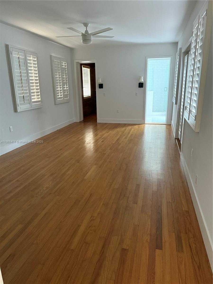 Small Image of 3618 PALMARITO ST, Coral Gables Number 26