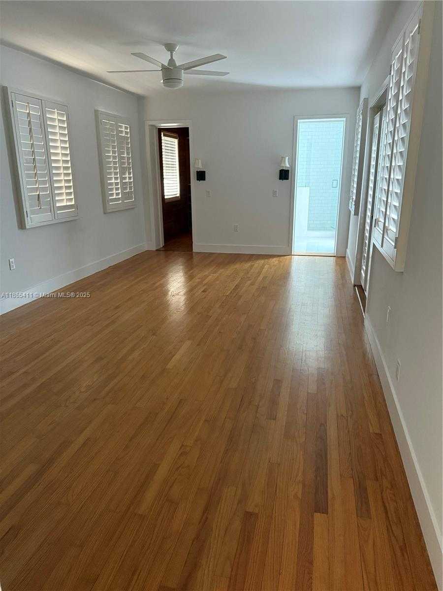 Small Image of 3618 PALMARITO ST, Coral Gables Number 27