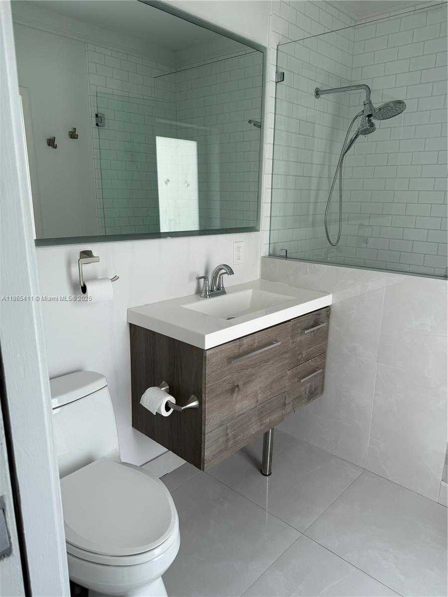 Small Image of 3618 PALMARITO ST, Coral Gables Number 29