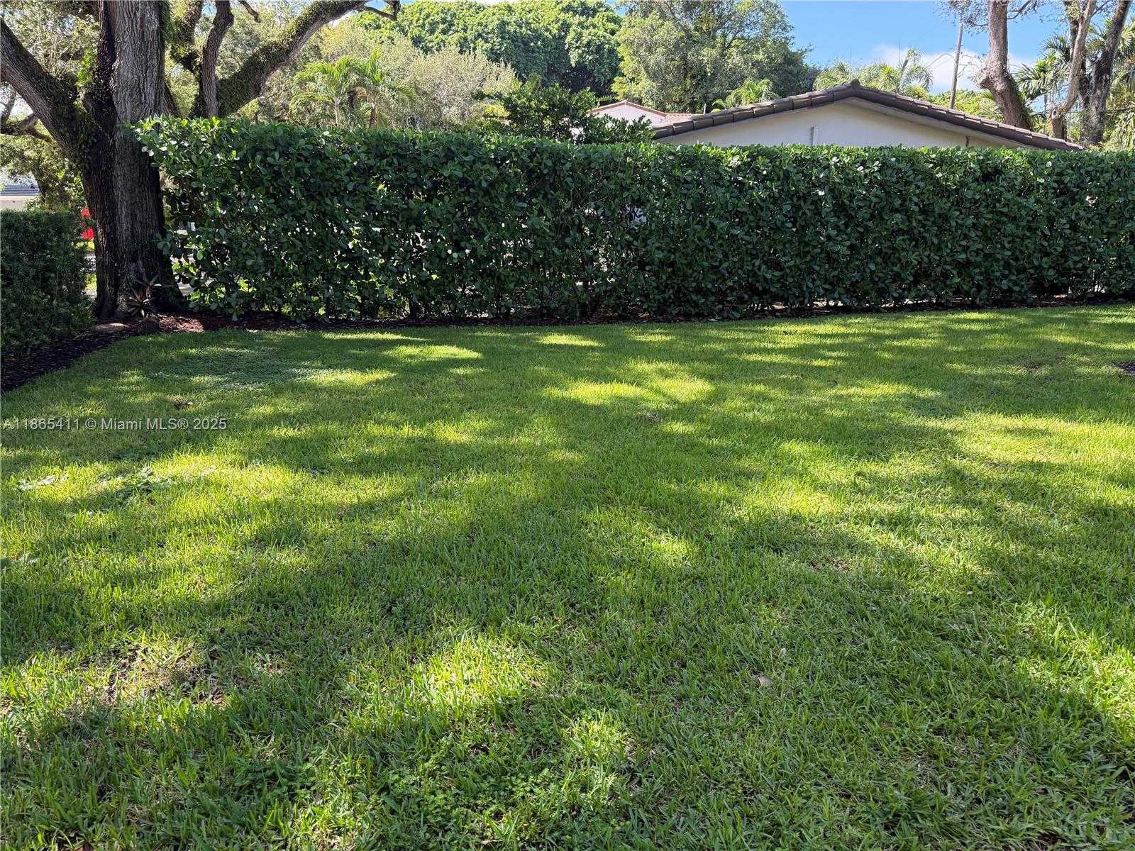 Small Image of 3618 PALMARITO ST, Coral Gables Number 3