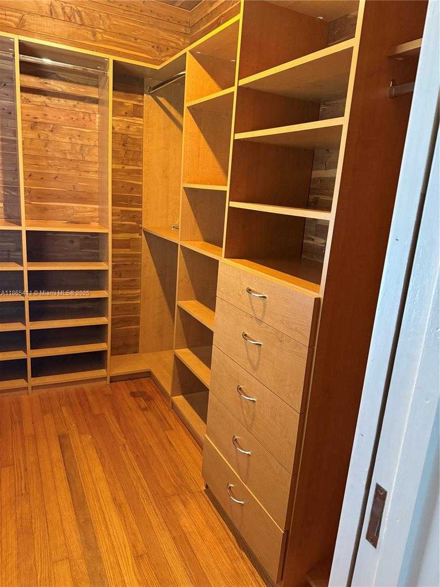Small Image of 3618 PALMARITO ST, Coral Gables Number 31