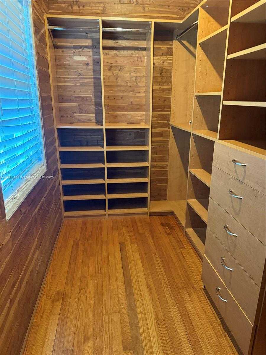 Small Image of 3618 PALMARITO ST, Coral Gables Number 32