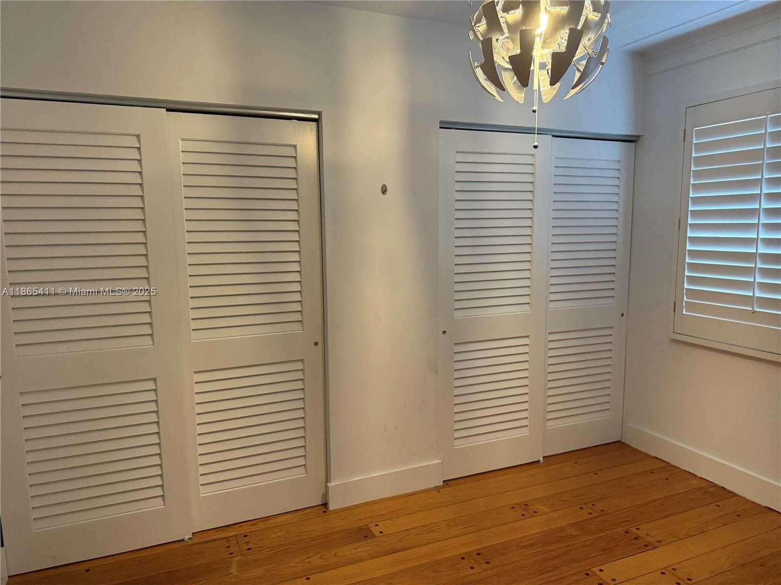 Small Image of 3618 PALMARITO ST, Coral Gables Number 35
