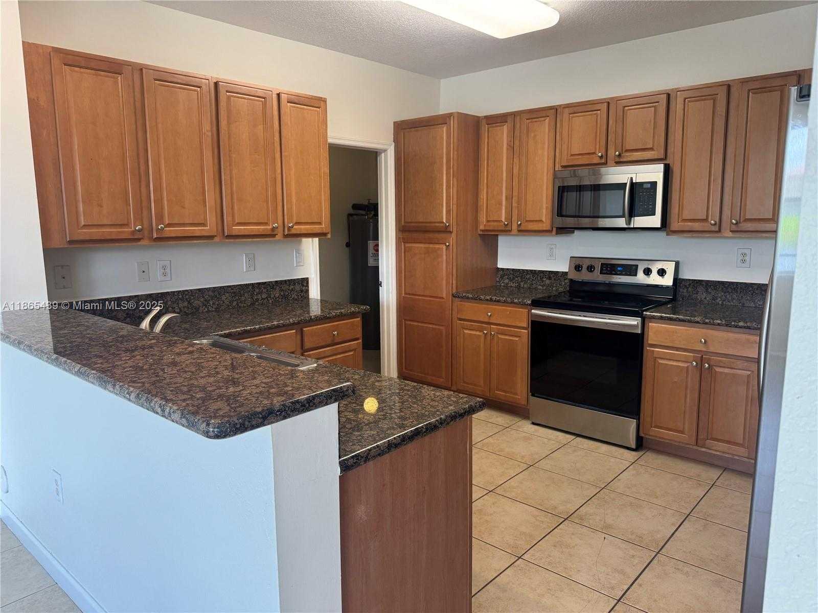 Small Image of 11482 NORTH WEST 69TH TER, Doral Number 19