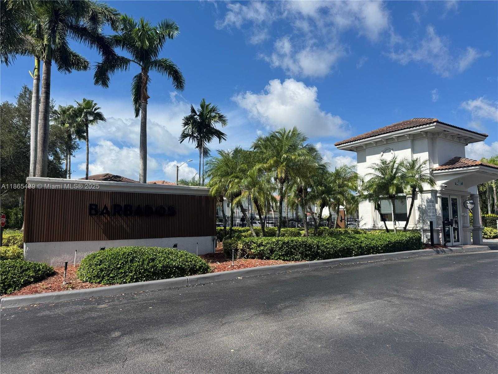 Small Image of 11482 NORTH WEST 69TH TER, Doral Number 2