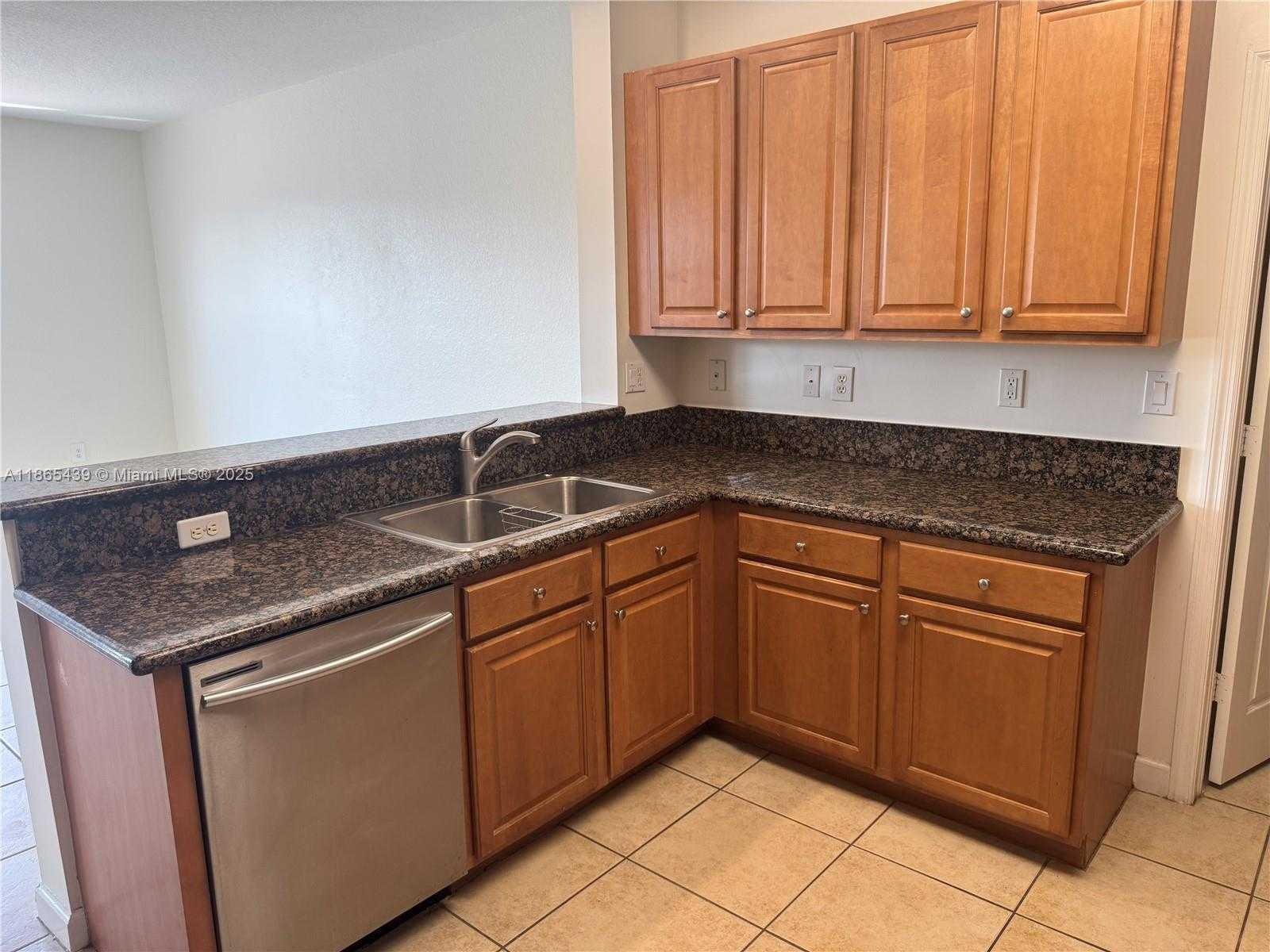 Small Image of 11482 NORTH WEST 69TH TER, Doral Number 21