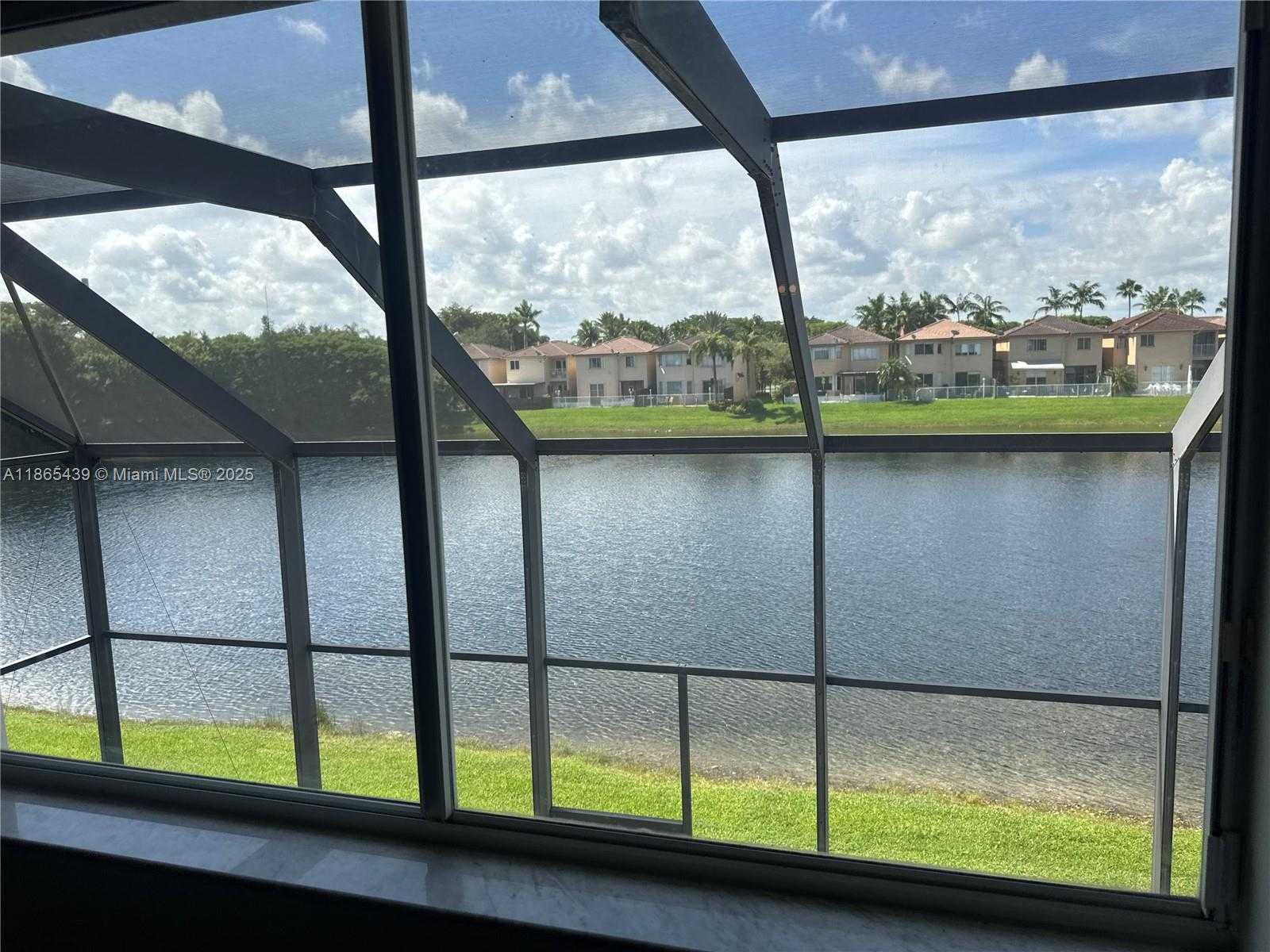 Small Image of 11482 NORTH WEST 69TH TER, Doral Number 31