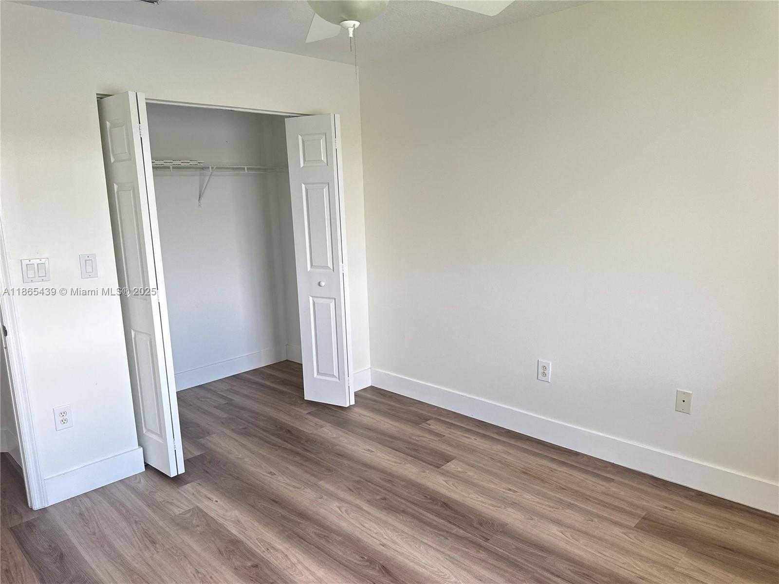 Small Image of 11482 NORTH WEST 69TH TER, Doral Number 43