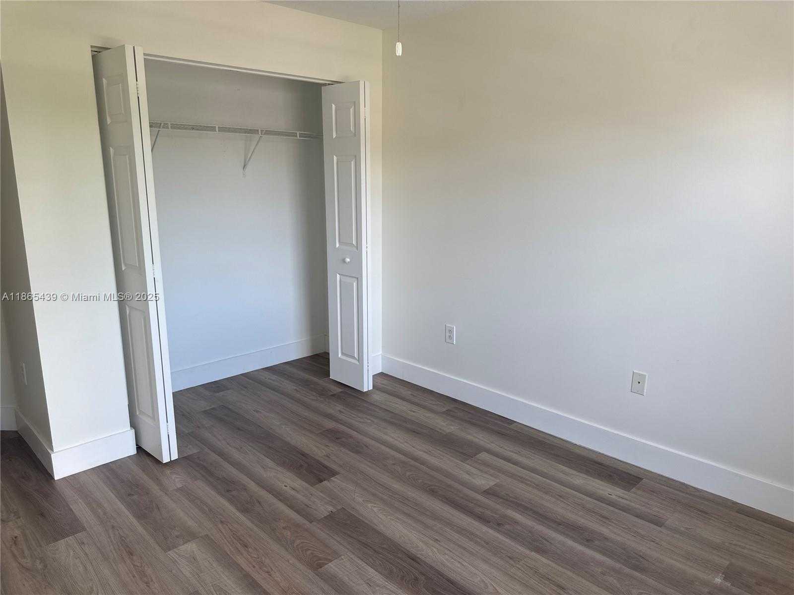 Small Image of 11482 NORTH WEST 69TH TER, Doral Number 47