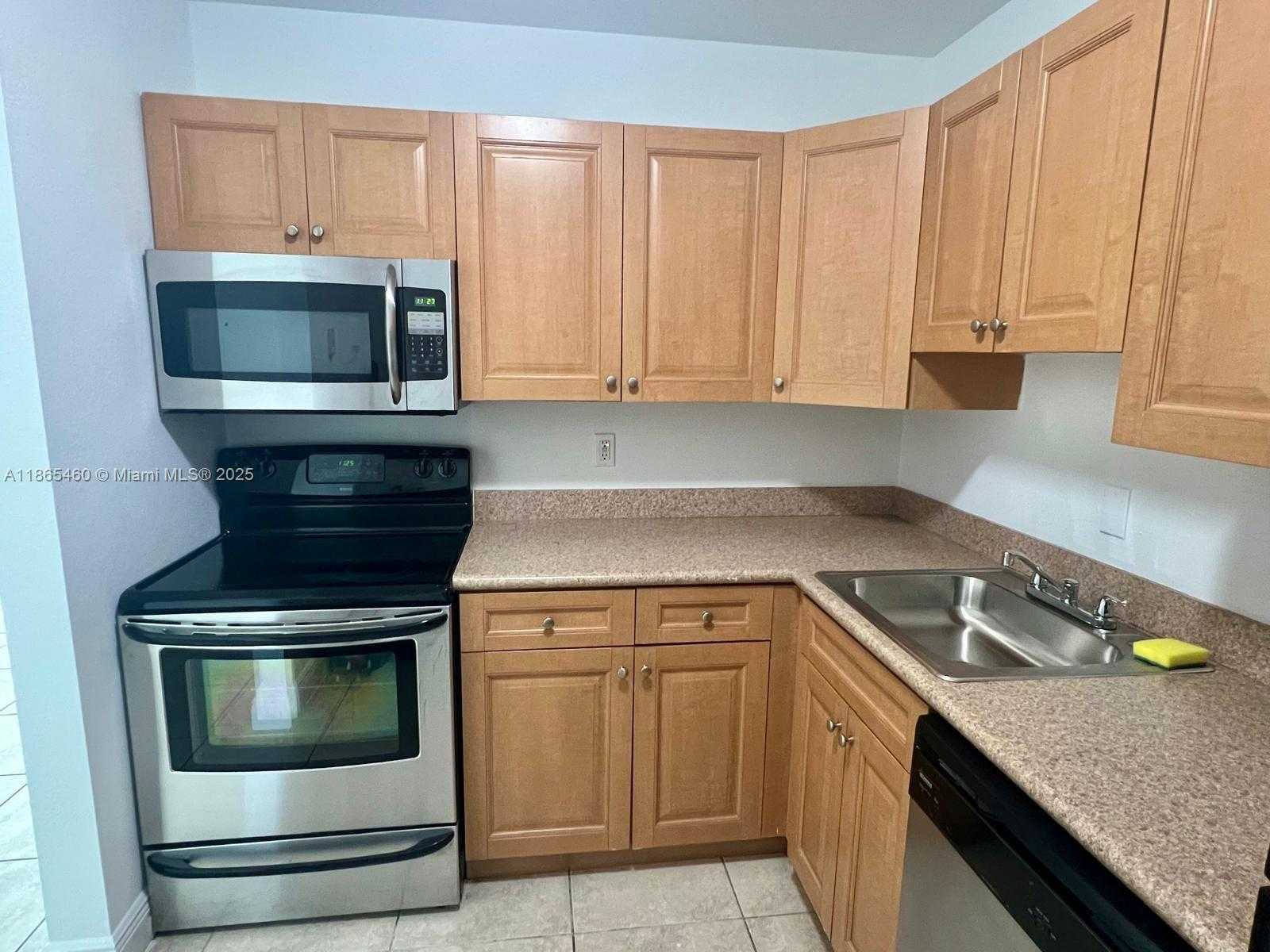 Small Image of 4810 NORTH WEST 79TH AVE #305, Doral Number 13