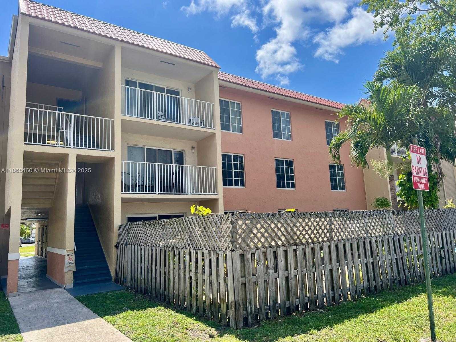 Small Image of 4810 NORTH WEST 79TH AVE #305, Doral Number 17