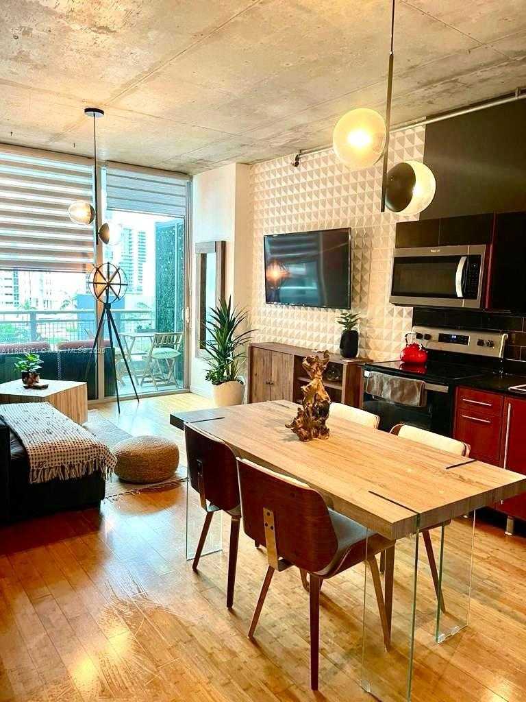 Small Image of 690 SOUTH WEST 1ST CT #1025, Miami Number 10