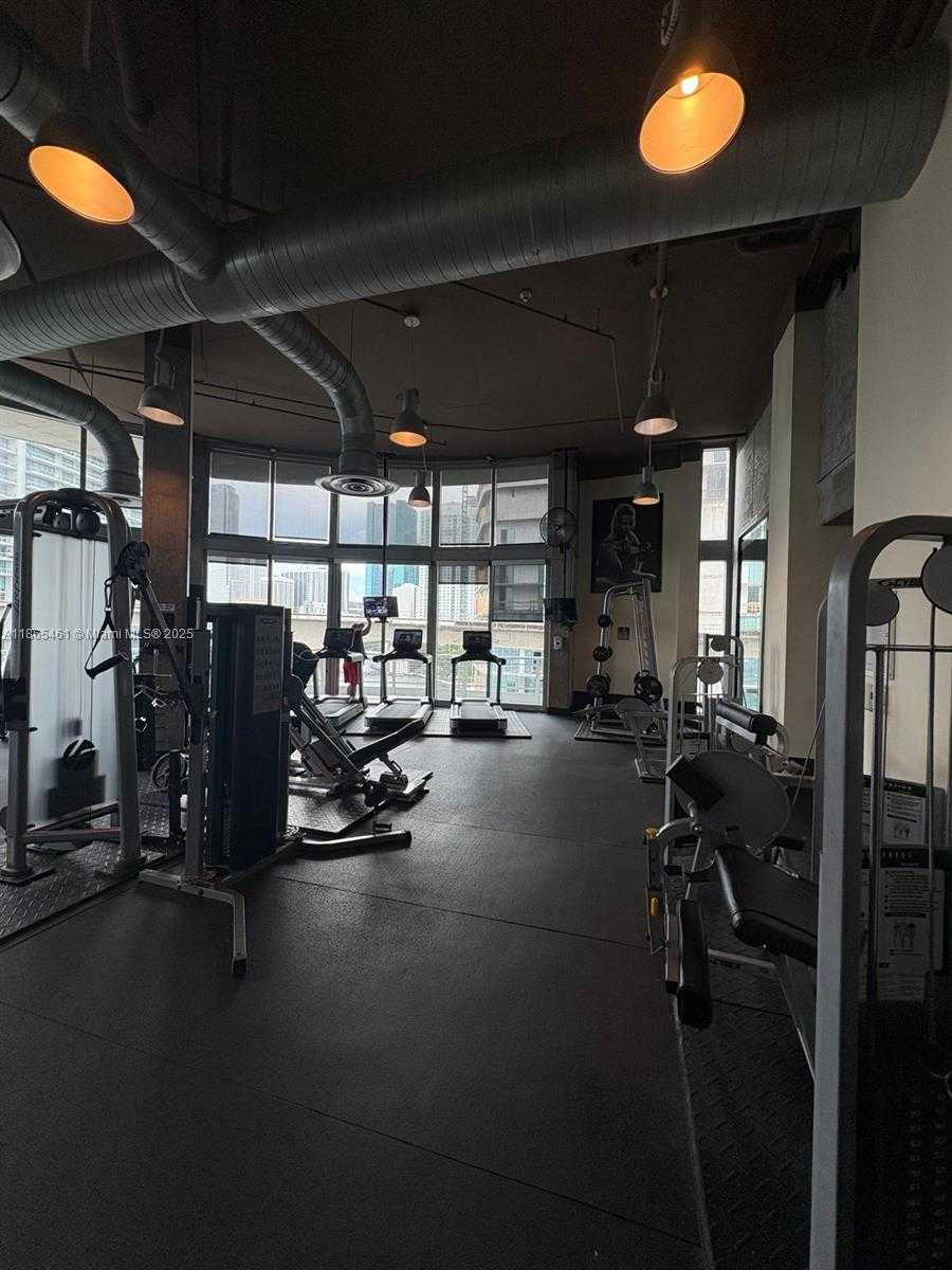 Small Image of 690 SOUTH WEST 1ST CT #1025, Miami Number 22