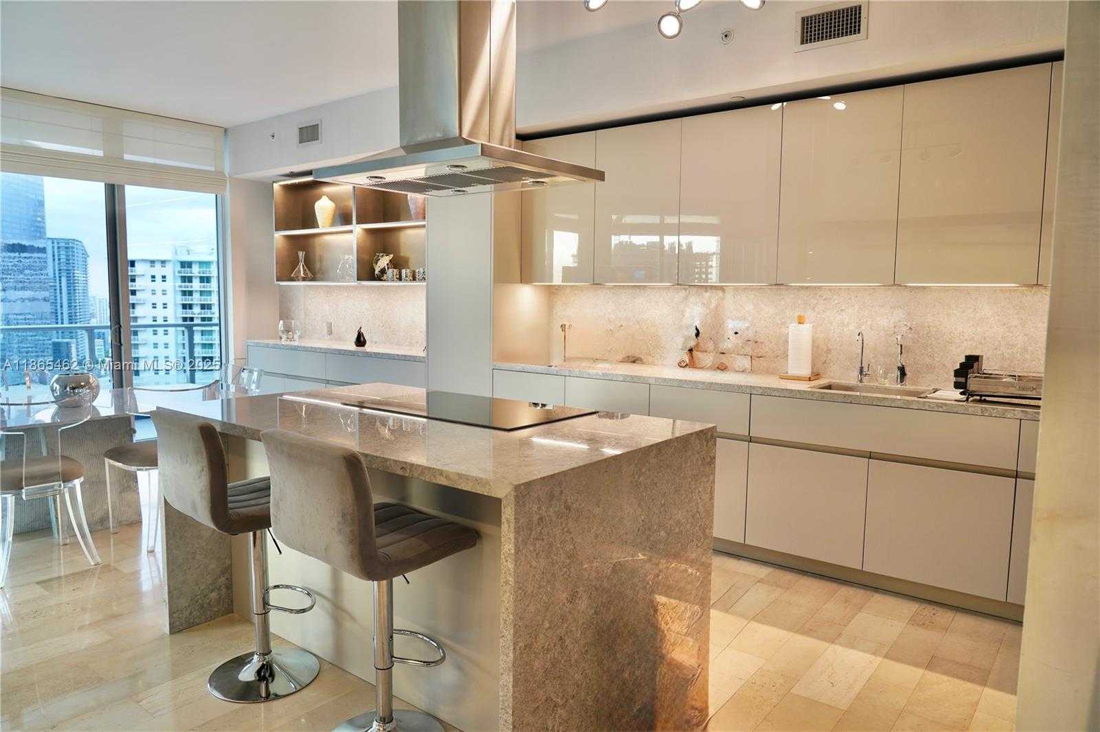Small Image of 1300 BRICKELL BAY DR #3701, Miami Number 24