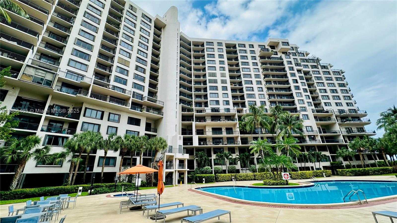 Small Image of 540 BRICKELL KEY DR #300, Miami Number 12