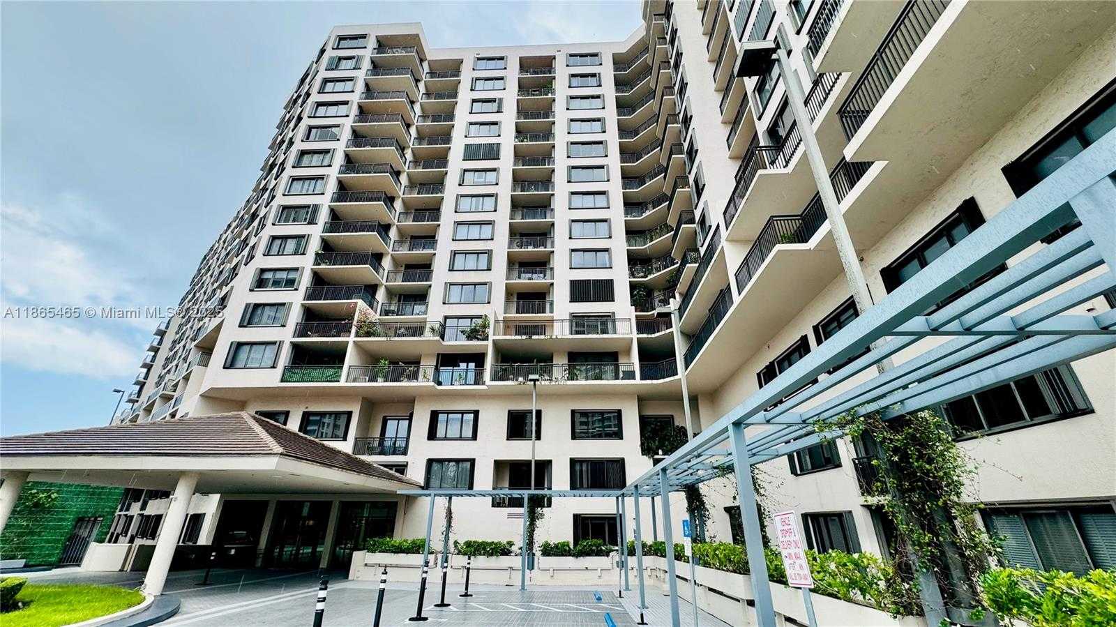 Small Image of 540 BRICKELL KEY DR #300, Miami Number 22