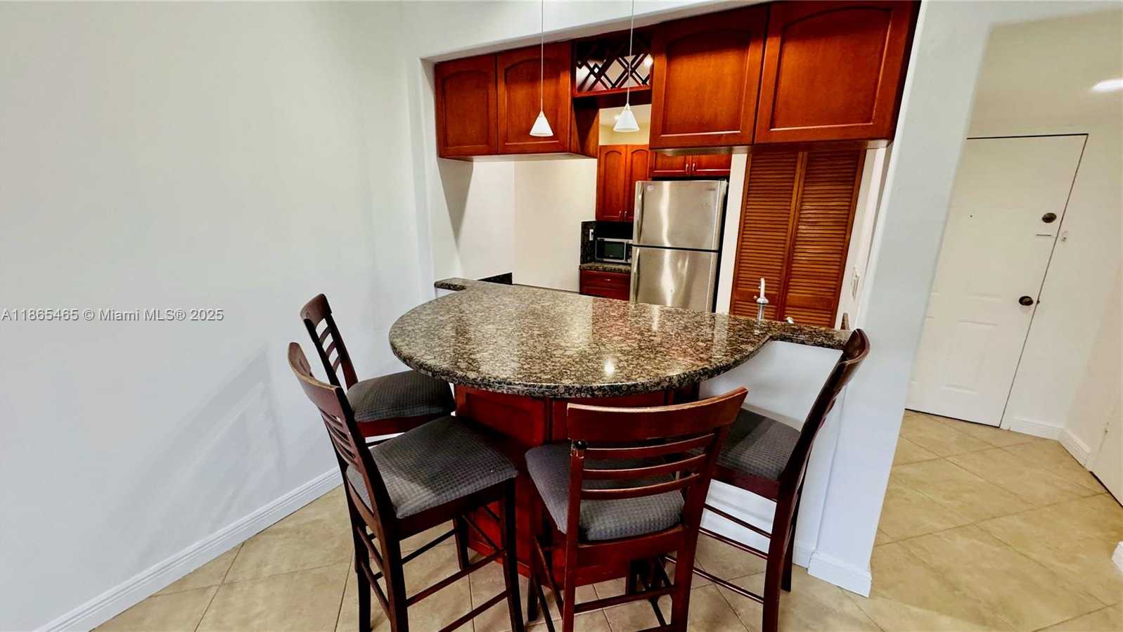 Small Image of 540 BRICKELL KEY DR #300, Miami Number 6
