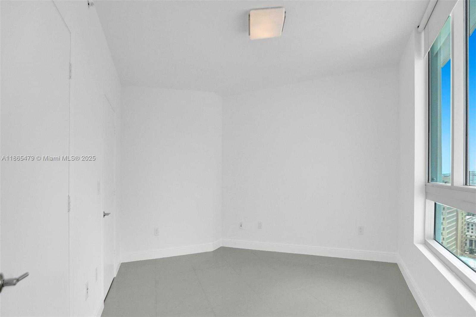 Small Image of 350 SOUTH MIAMI AVE #2911, Miami Number 14
