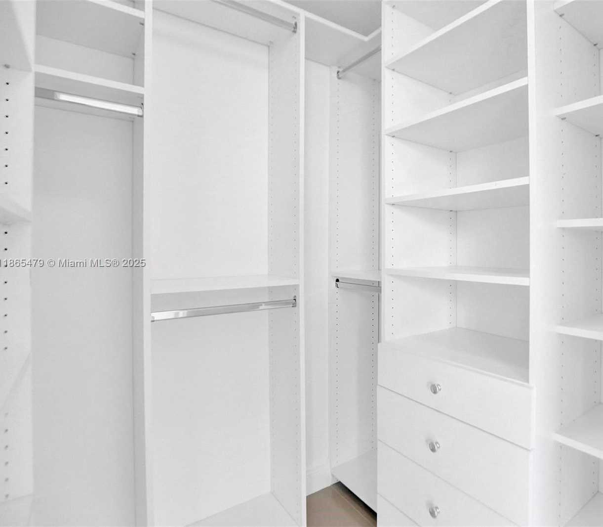 Small Image of 350 SOUTH MIAMI AVE #2911, Miami Number 17