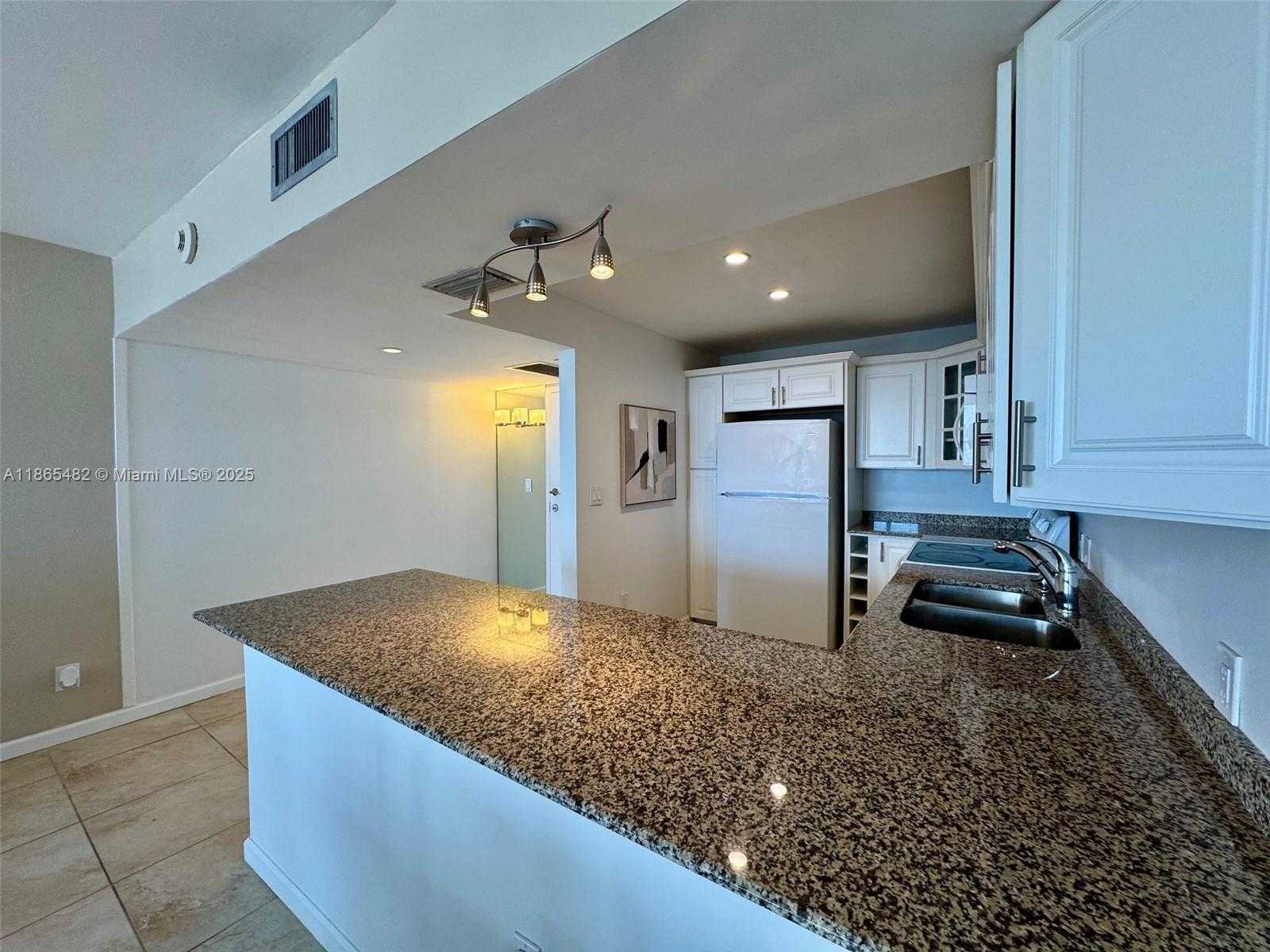 Small Image of 3675 NORTH COUNTRY CLUB DR #2603, Aventura Number 60