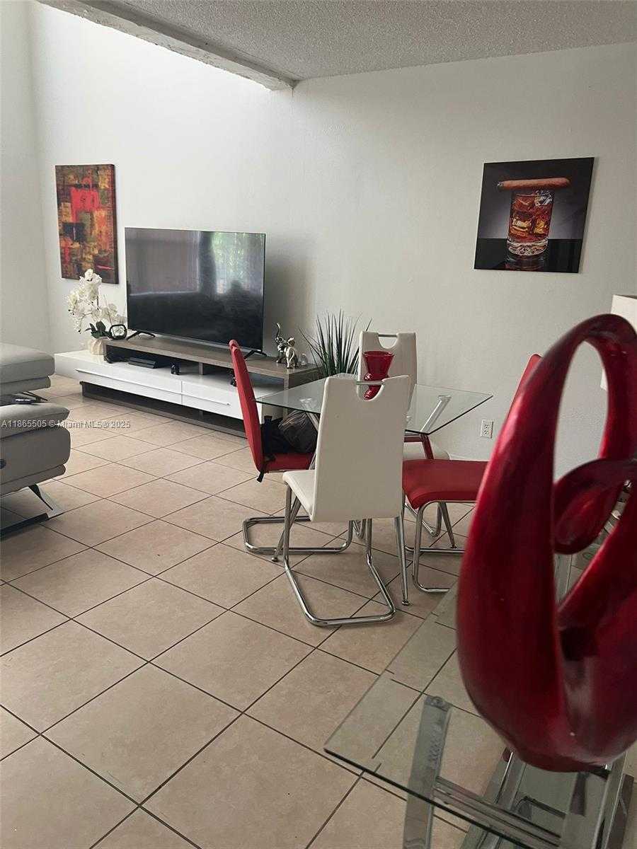 Small Image of 18111 NORTH WEST 68TH AVE #F202, Hialeah Number 8