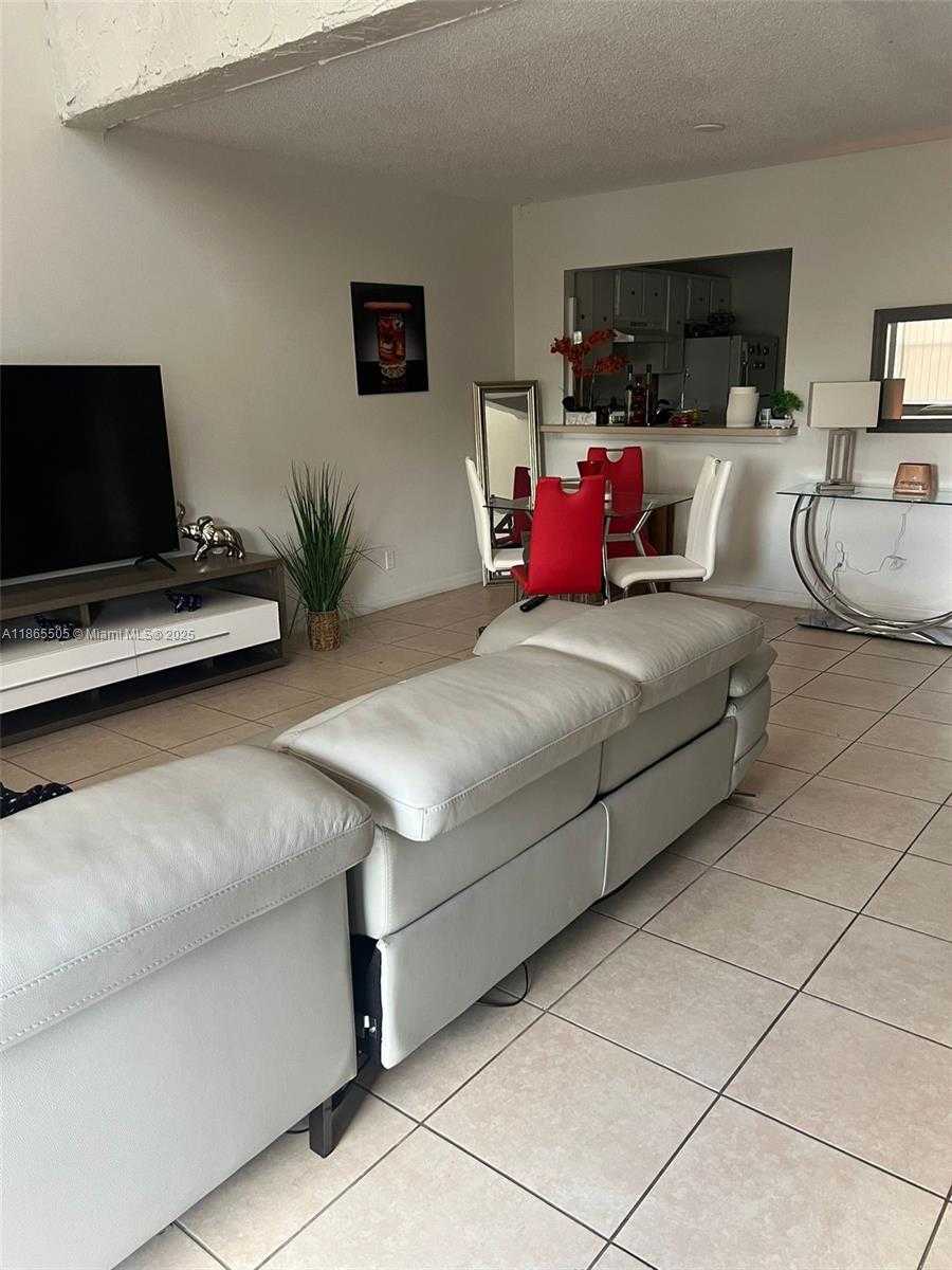 Small Image of 18111 NORTH WEST 68TH AVE #F202, Hialeah Number 9
