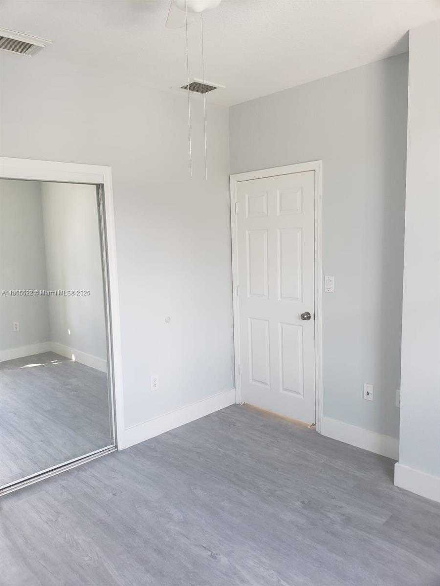 Small Image of 8478 SOUTH WEST 166TH PL, Miami Number 10