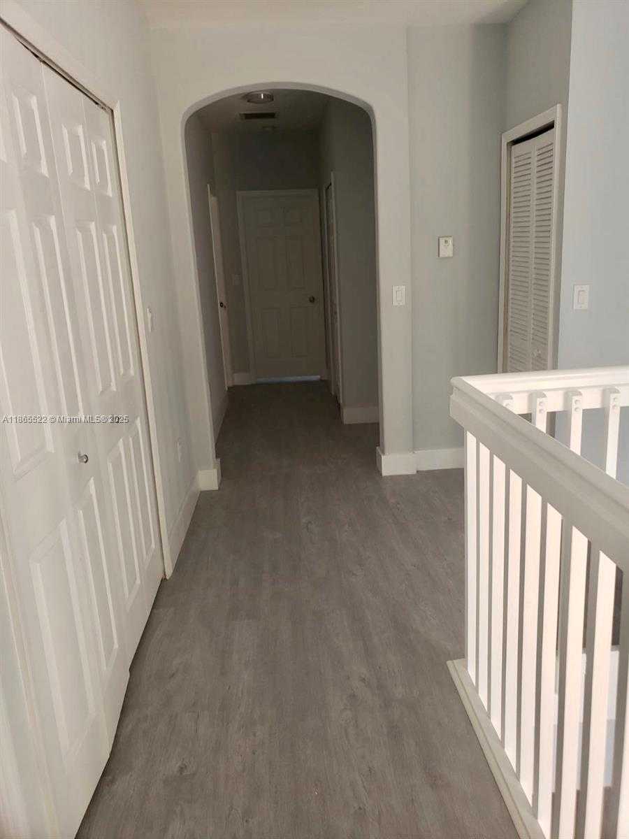 Small Image of 8478 SOUTH WEST 166TH PL, Miami Number 11