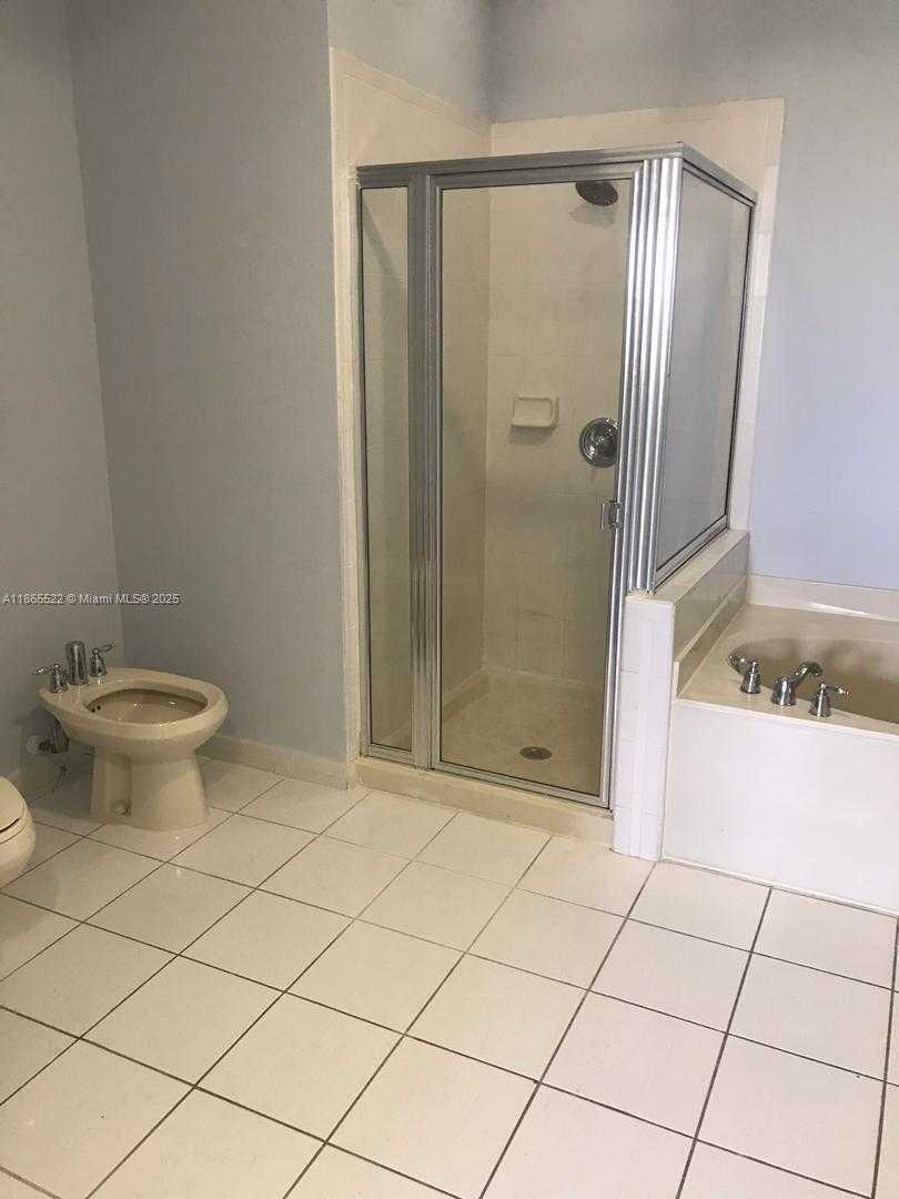 Small Image of 8478 SOUTH WEST 166TH PL, Miami Number 13