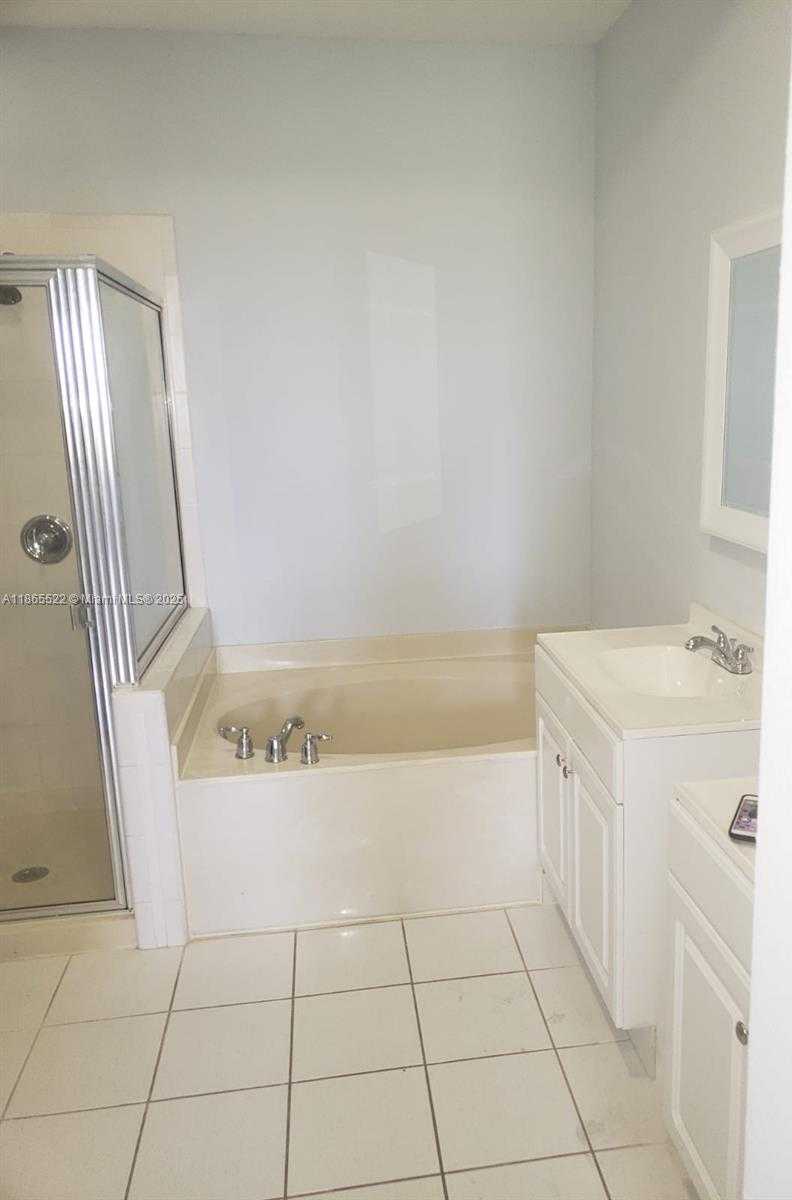 Small Image of 8478 SOUTH WEST 166TH PL, Miami Number 14